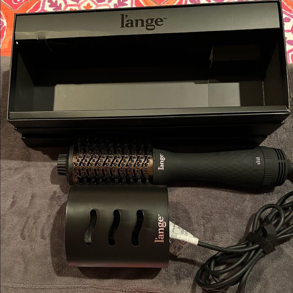 Lange 2 in 1 Curling/Styling Brush. This is the SMALLER SIZE.